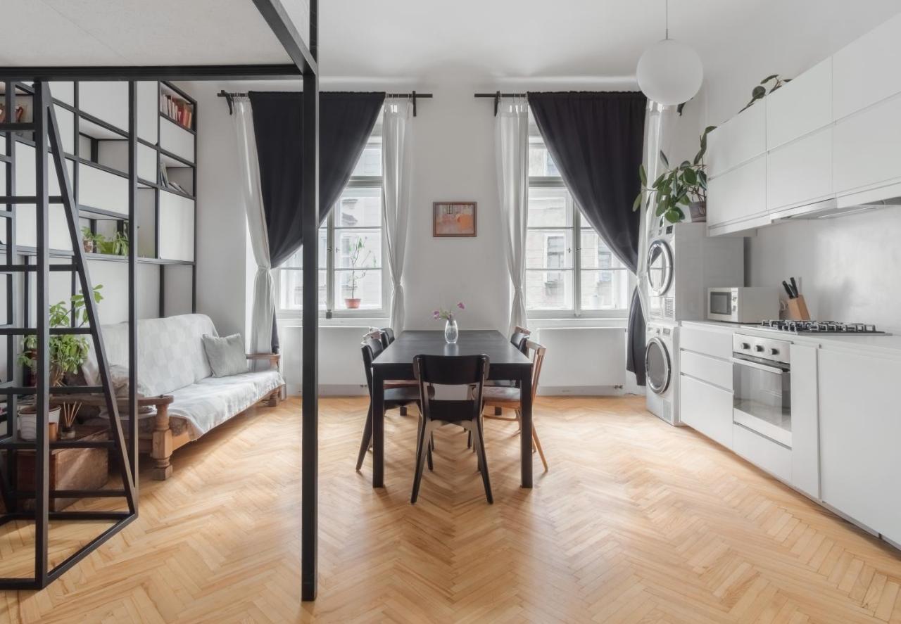 Days - Unique - Old Town Appartement